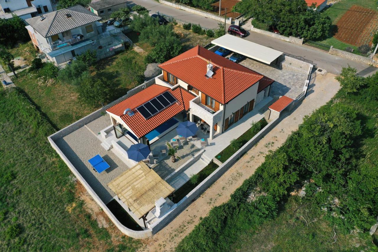 Villa Muskatel -With Heated Pool Brzac Εξωτερικό φωτογραφία